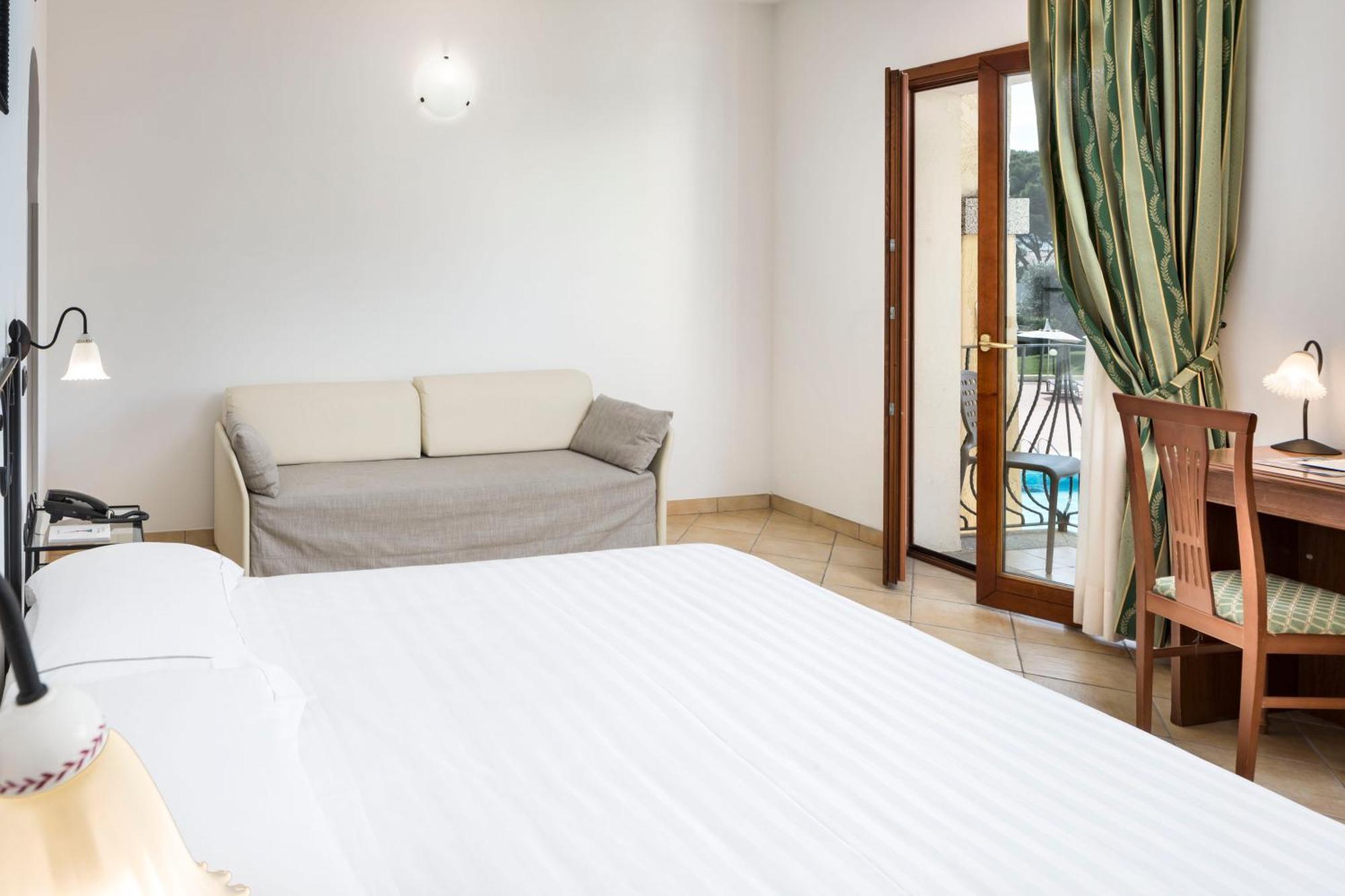 Blu Hotel Morisco กันนิโจเน ห้อง รูปภาพ